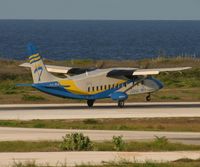 P4-TIA @ TNCC - landing at tncc - by SHEEP GANG