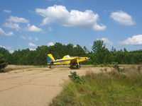 N5202U @ 11M - These guys were fertilizing pine trees in Fulton,MS - by Gray Underwood