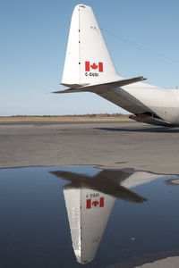 C-GUSI @ CYZF - First Air L-382