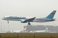 4X-EBT @ LOWW - Sun D`Or 757-200