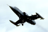 D-8331 @ EHVK - Howling and smoking. The classic landing shot of the good old Starfighter.
