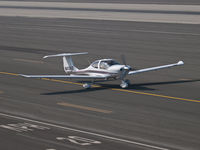 N410US @ KSMO - N410US taxiing - by Torsten Hoff