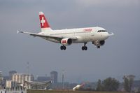 HB-IJI @ LOWW - SWISS - by Delta Kilo