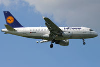 D-AILK @ EGLL - Short final to 09L at Heathrow. - by MikeP