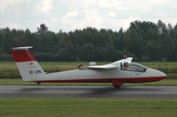 SE-UME @ ESKD - Landing of Pilatus B4 glider flown by Swedish aerobatics champion, Johan Gustafsson. - by Henk van Capelle