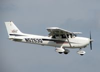 N5253Q @ DTN - Landing on runway 14 at the Shreveport Downtown airport. - by paulp