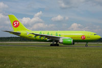 VP-BSZ @ UUDD - S7