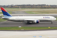 N16065 @ DUS - Delta Air Lines Boeing 767-332(ER)