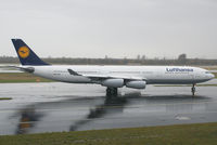 D-AIFE @ DUS - Lufthansa Airbus A340-313X