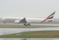 A6-EBI @ DUS - Emirates Boeing 777-36N(ER)