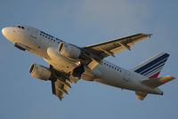 F-GUGF @ DUS - Air France Airbus A318-111