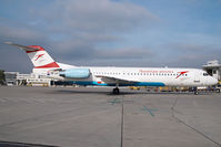 OE-LVC @ VIE - Austrian Arrows Fokker 100