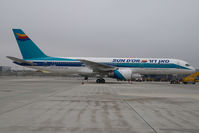 4X-EBT @ VIE - Sun D'Or Boeing 757-200