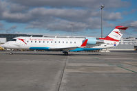 OE-LCJ @ VIE - Austrian Arrows Regionaljet