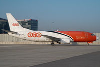 OO-TNE @ VIE - TNT Boeing 737-300 - by Dietmar Schreiber - VAP