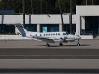 N524PC @ KSMO - N524PC taxiing - by Torsten Hoff