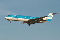 PH-OFO @ EBBR - Arrival of flight KL1723 to RWY 25L