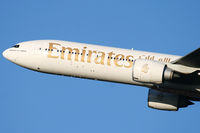 A6-ECD @ LOWW - Emirates Boeing 777-36NER, c/n: 32795