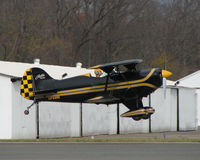 N76WN @ DTN - Landing runway 14 - by Carl Hennigan
