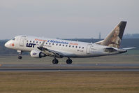 SP-LDC @ LOWW - LOT Polish Airlines - by Delta Kilo