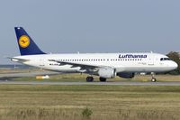 D-AIQK @ EDDF - departing EDDF via RW18W - by FBE