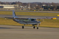 N218PA @ CID - Taxiing to Landmark FBO after a very short landing on Runway 27