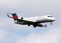 N8751D @ DTW - Delta Connection CRJ-200