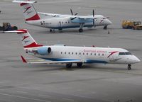 OE-LCR @ VIE - The CRJ will leave Austrians fleet until 2010