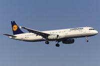 D-AISK @ EDDF - short fin al RW07R - by FBE