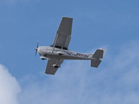 N6018K @ KSMO - N6018K over RWY 21 - by Torsten Hoff