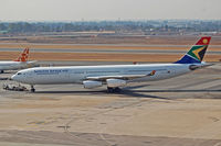 ZS-SXF @ FAJS - At Jo'burg - by Micha Lueck