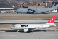N371NB @ MSP - at MSP - by Pete Hughes