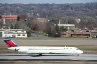 N762NC @ MSP - at MSP - by Pete Hughes