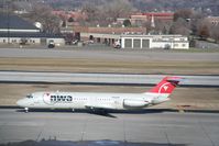 N926NW @ MSP - at MSP - by Pete Hughes