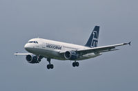 XA-MXI @ DFW - Mexicana landing at DFW - by Zane Adams