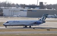N924AT @ KMKE - Boeing 717-200 - by Mark Pasqualino