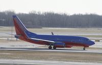 N213WN @ KMKE - Boeing 737-700 - by Mark Pasqualino