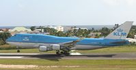 PH-BFB @ TNCM - KLM landing at TNCM - by SHEEP GANG