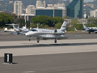 N641QS @ KSMO - N641QS arriving on RWY 21 - by Torsten Hoff