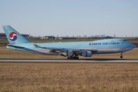 HL7602 @ VIE - Korean Air Cargo Boeing 747-4B5F(SCD) - by Joker767