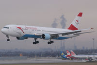 OE-LAW @ VIE - Austrian Airlines Boeing 767-3Z9(ER)