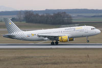 EC-JTR @ VIE - Vueling Airbus A320-214