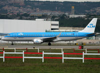PH-EZB @ LFML - Lining up rwy 31R for departure to AMS - by Shunn311