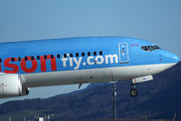 G-CDZM @ LOWS - Thomsonfly