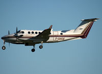 F-GNOE @ LFML - Landing rwy 31R - by Shunn311