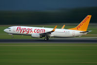 TC-AAK @ LOWL - Pegasus Airlines - by Bigengine