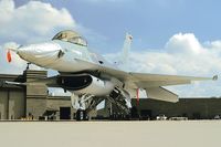 86-0253 @ KLUF - 944th TFG (AFRes) F-16C with heat protection covers