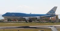 PH-BFL @ TNCM - KLM PH-BFL landing at TNCM runway 10 - by SHEEP GANG