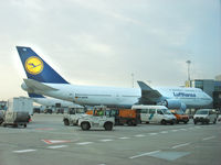 D-ABTB @ EDDF - DLH B747-430 - by pilotmarina