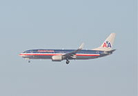 N808NN @ KORD - American Airlines Boeing 737-823, AAL425, arriving KORD 27L from KDCA. - by Mark Kalfas